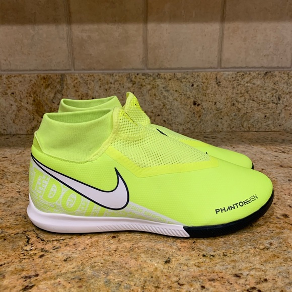 nike phantom vsn indoor